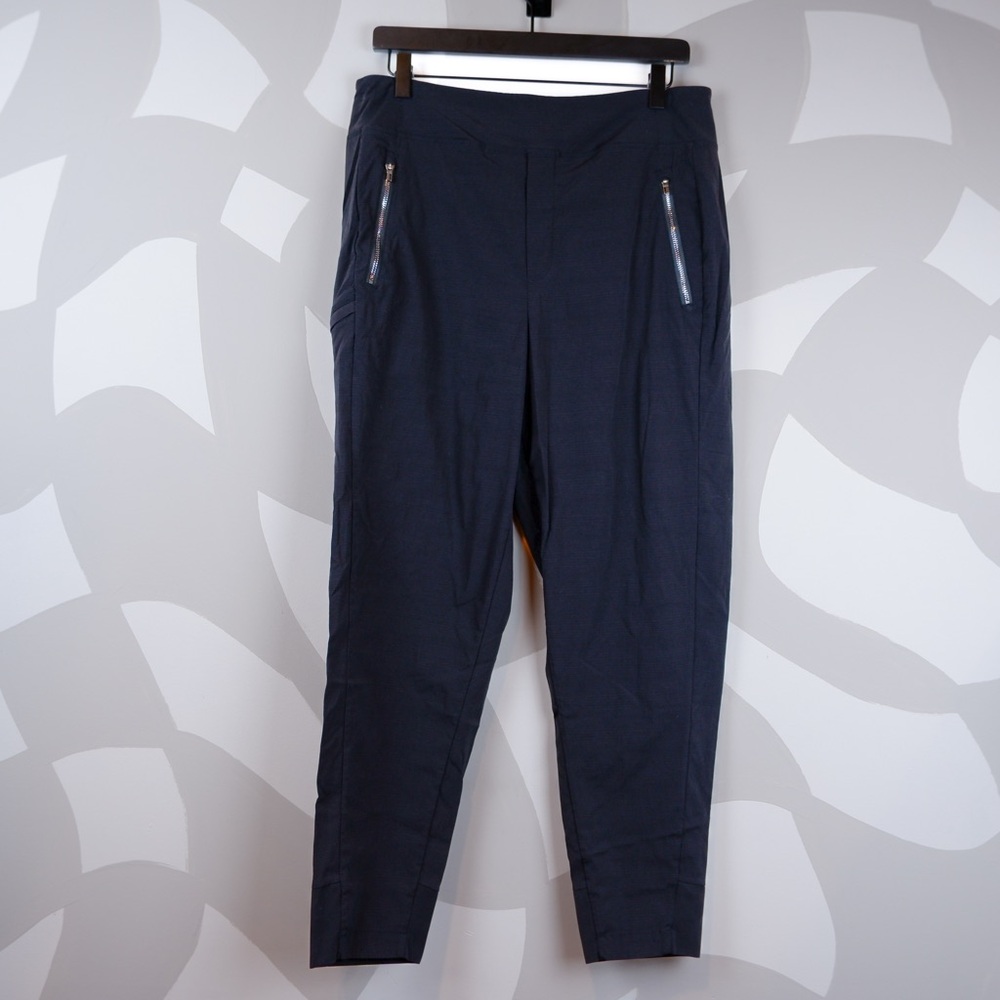 Athleta Trekkie North High-Rise Joggers in Black | 12